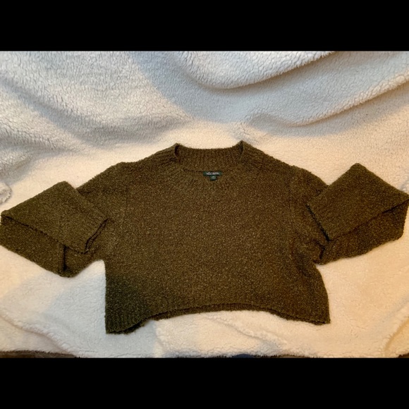 Sweaters - Crop top sweater